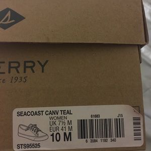Sperry Seacoast Canvas Sneakers
